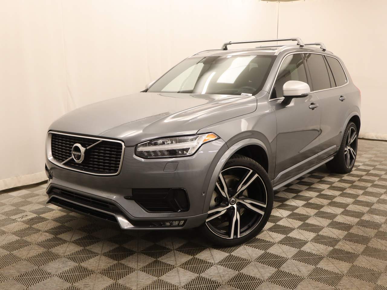 2019 Volvo XC90 T5 R-Design