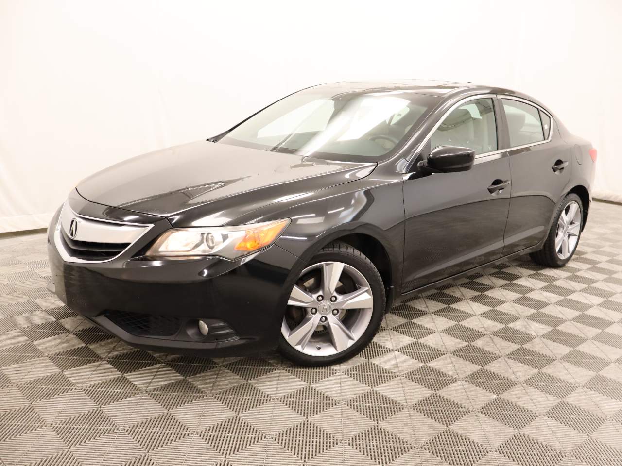 2013 Acura ILX 2.0L w/Tech