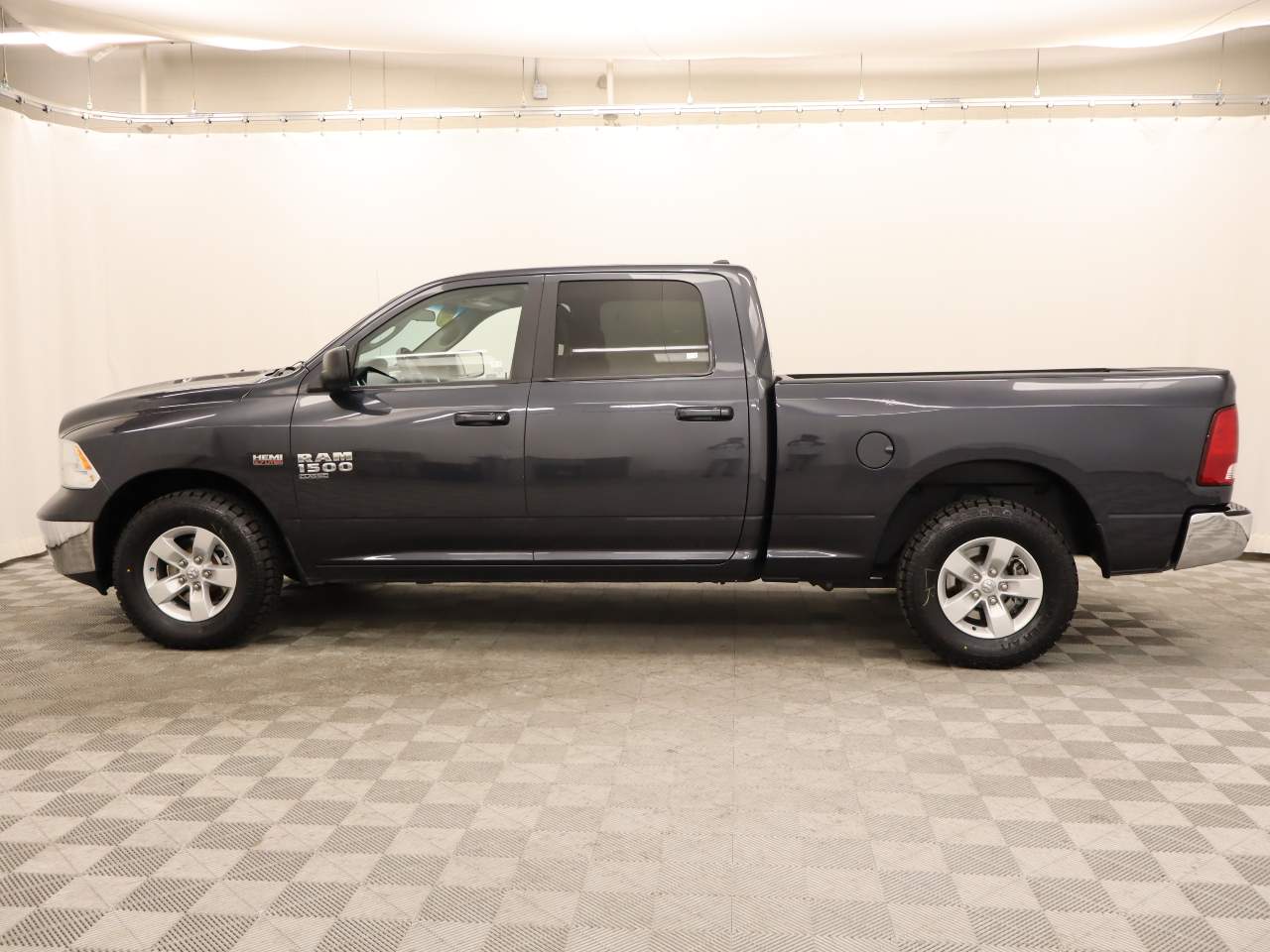 2020 Ram 1500 Classic SLT Crew Cab