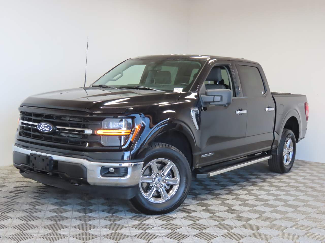2024 Ford F-150 XLT Crew Cab