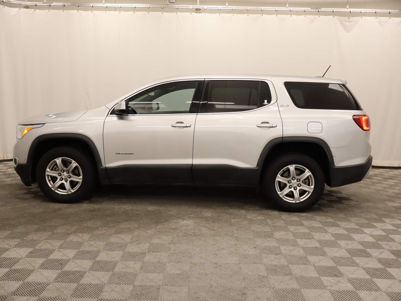 2018 GMC Acadia SLE-1