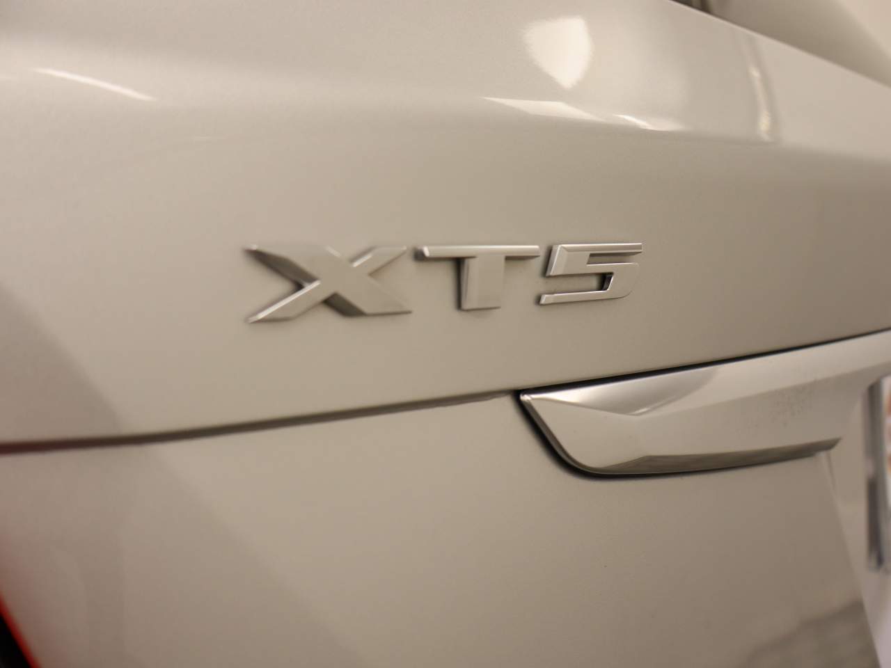 2020 Cadillac XT5 Premium Luxury