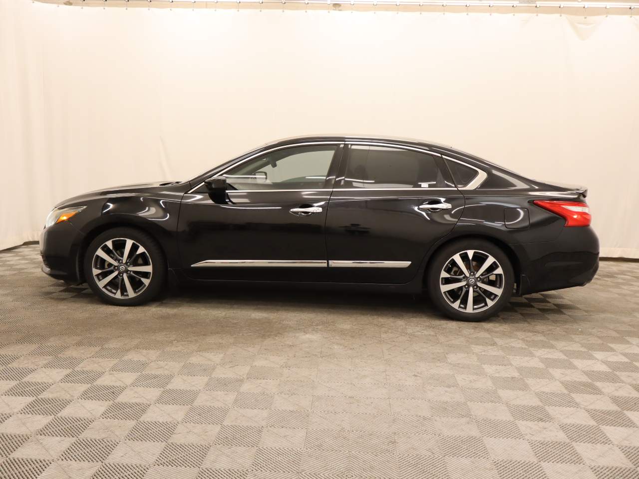 2016 Nissan Altima 3.5 SR