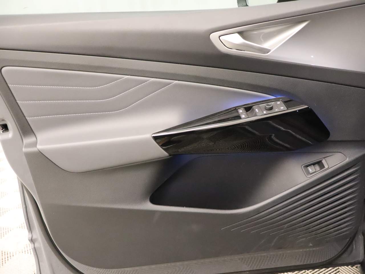 2023 Volkswagen ID.4 S
