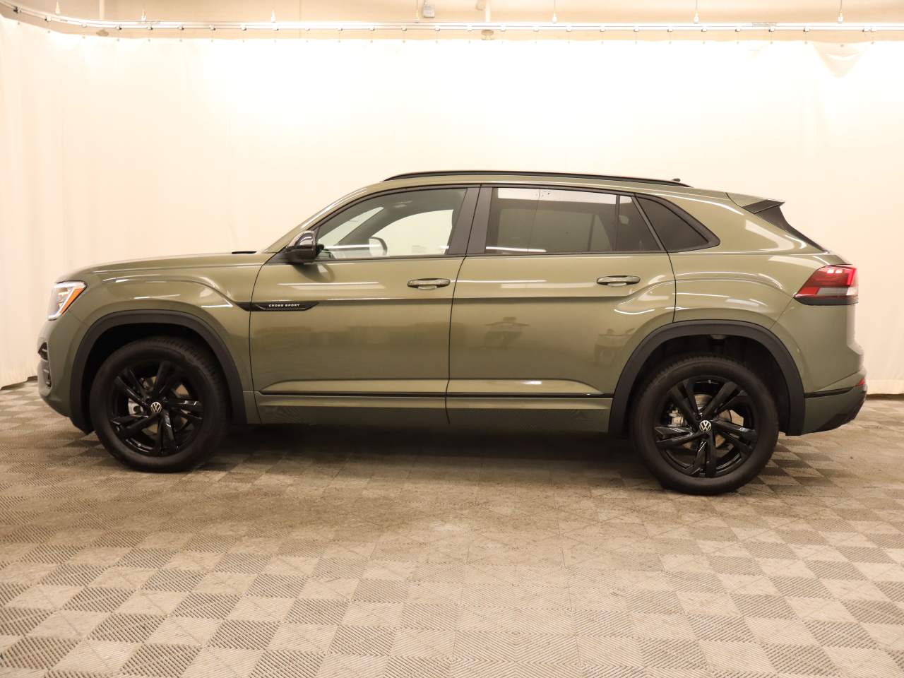 2026 Volkswagen Atlas Cross Sport SEL R-Line Black 4Motion