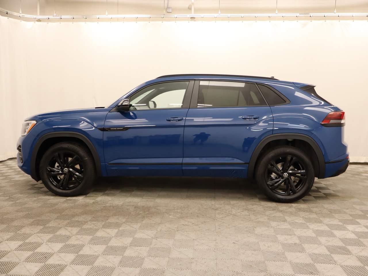 2026 Volkswagen Atlas Cross Sport SEL R-Line Black 4Motion