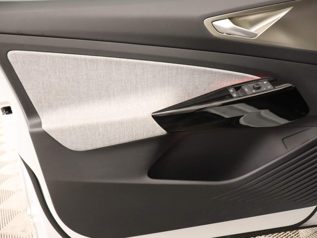 2023 Volkswagen ID.4 Standard