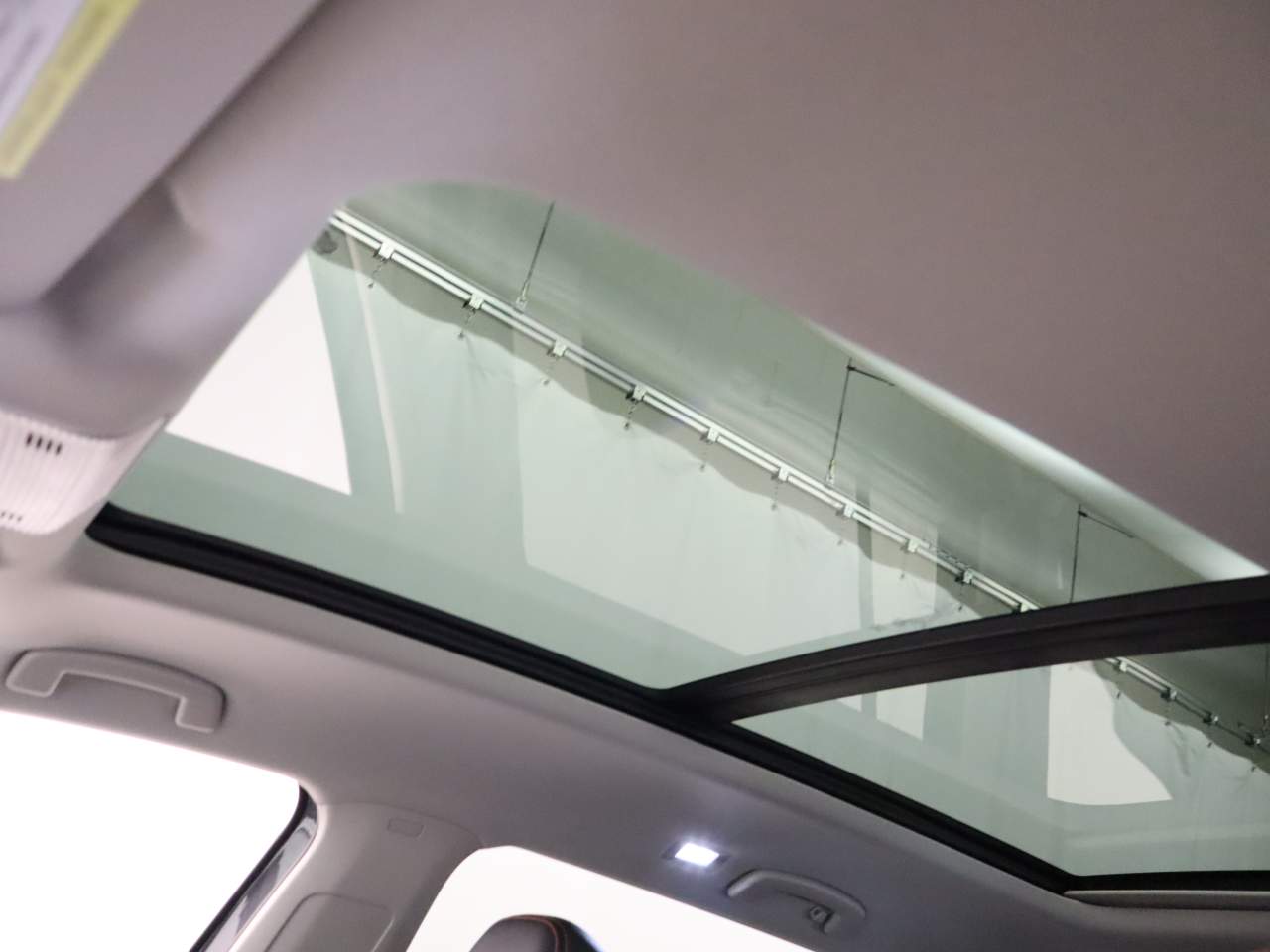 2026 Volkswagen Atlas Peak Edition SE photo 2
