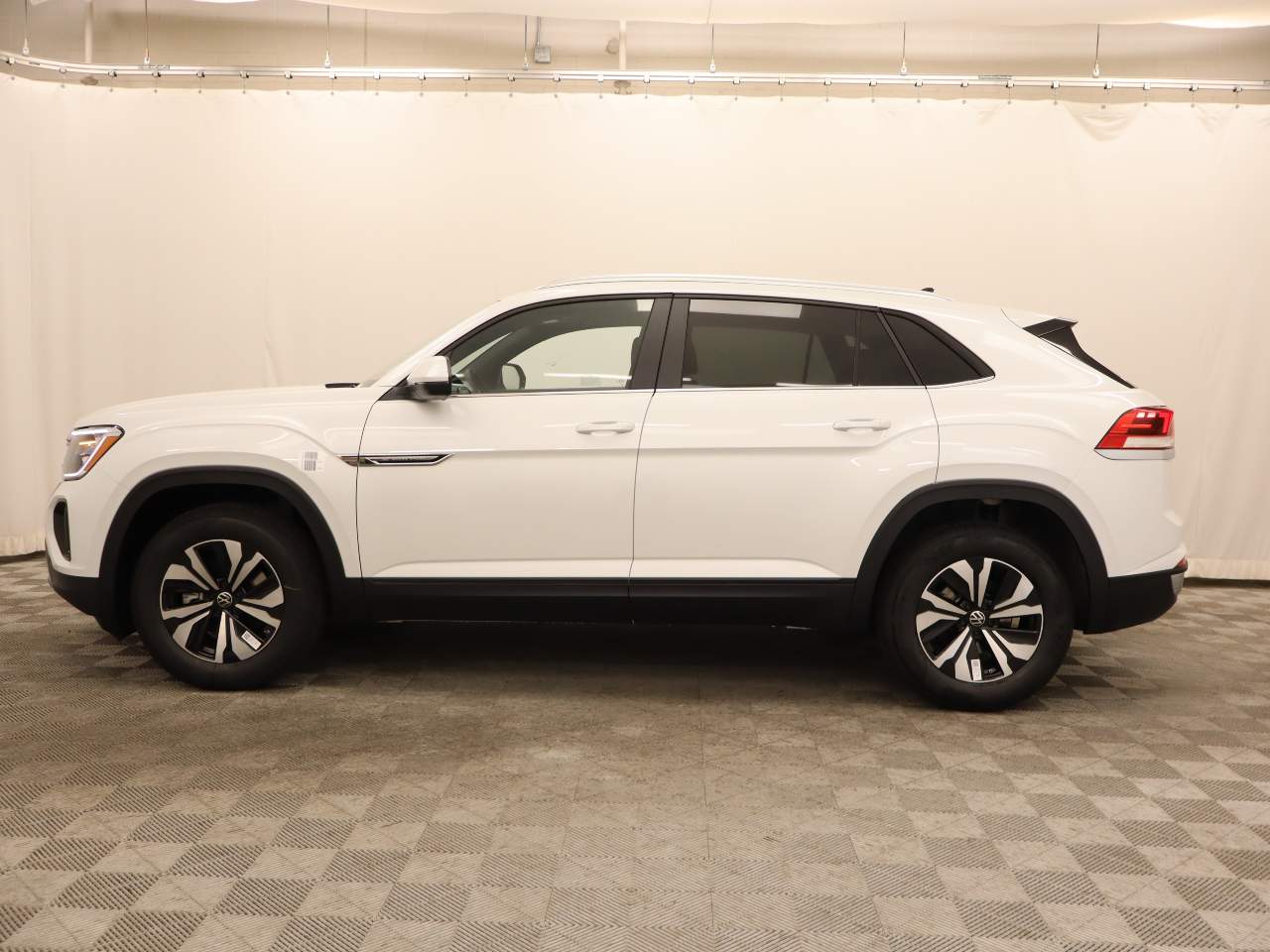 2026 Volkswagen Atlas Cross Sport SE