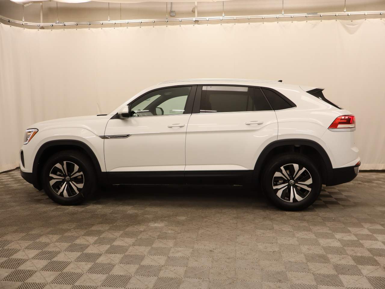 2026 Volkswagen Atlas Cross Sport SE