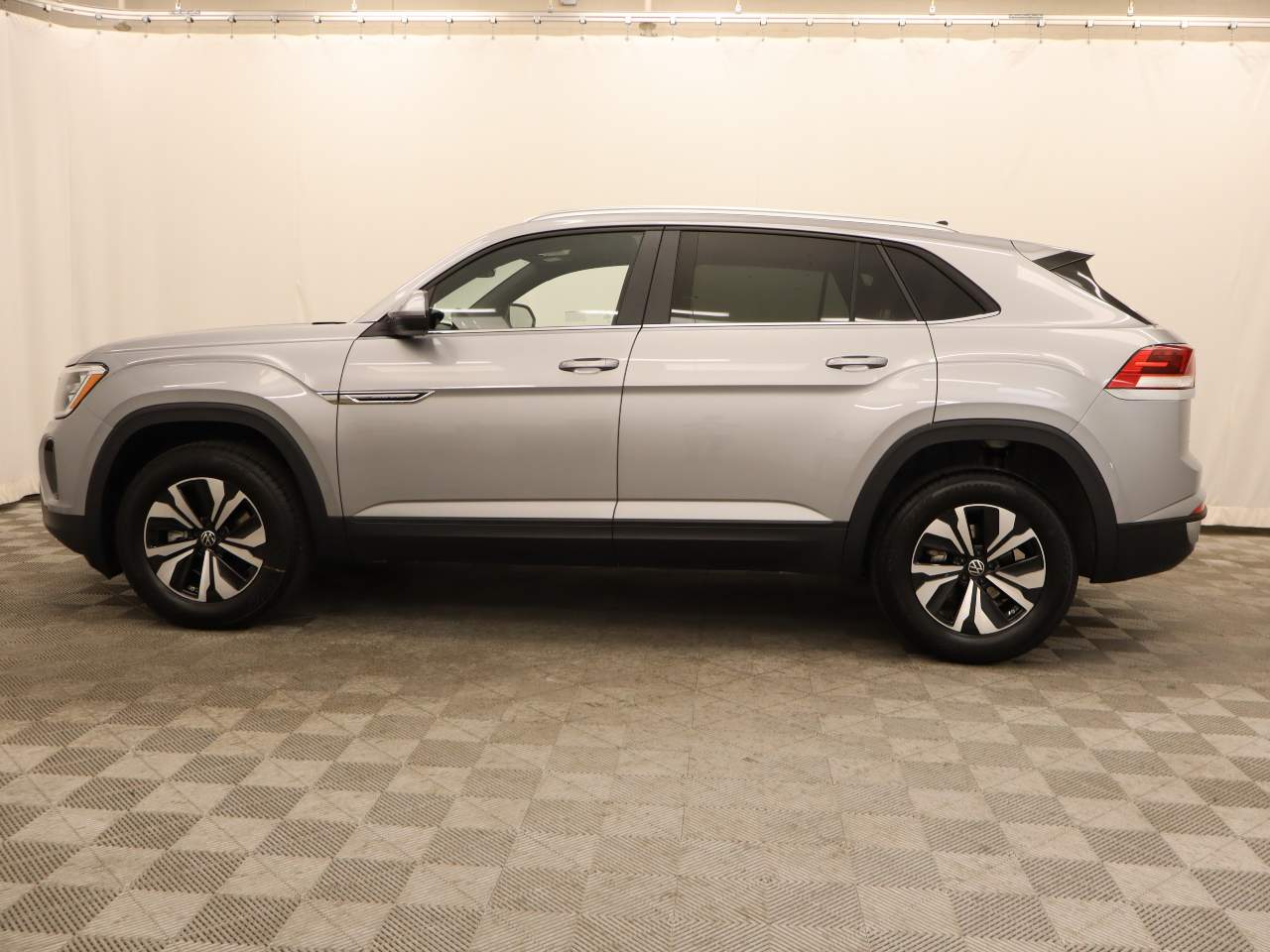 2025 Volkswagen Atlas Cross Sport SE