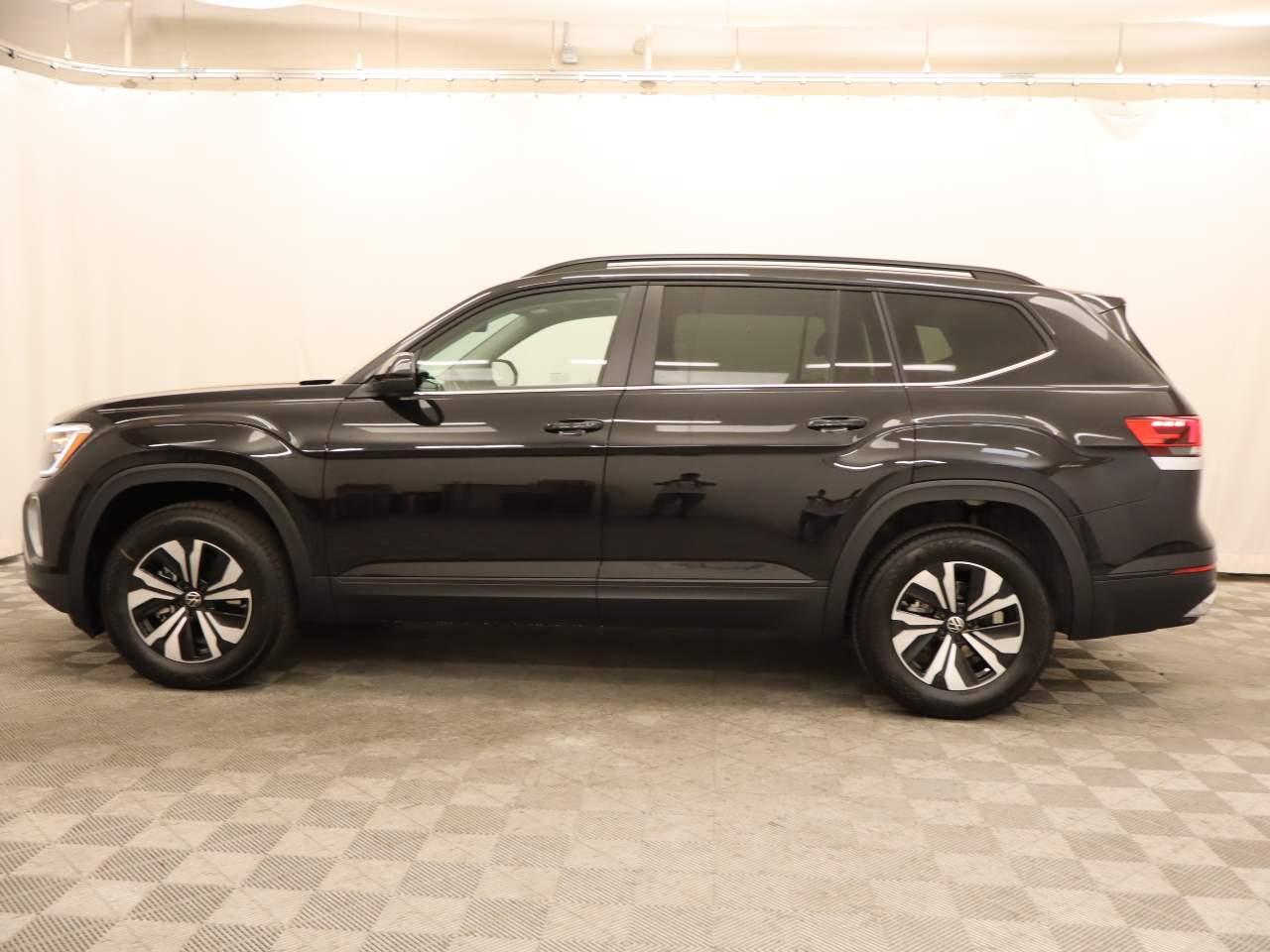 2026 Volkswagen Atlas SE