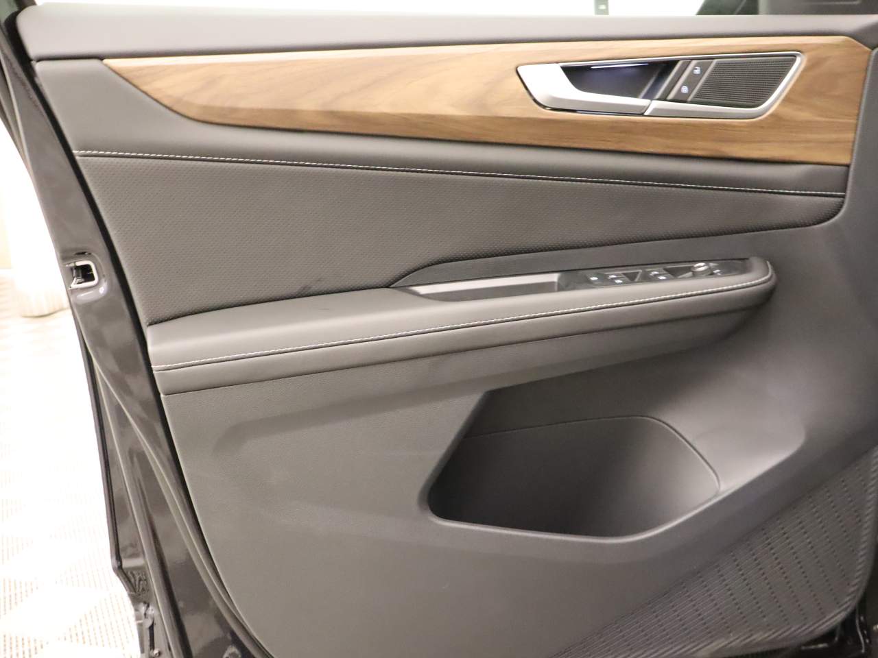 2026 Volkswagen Atlas SE