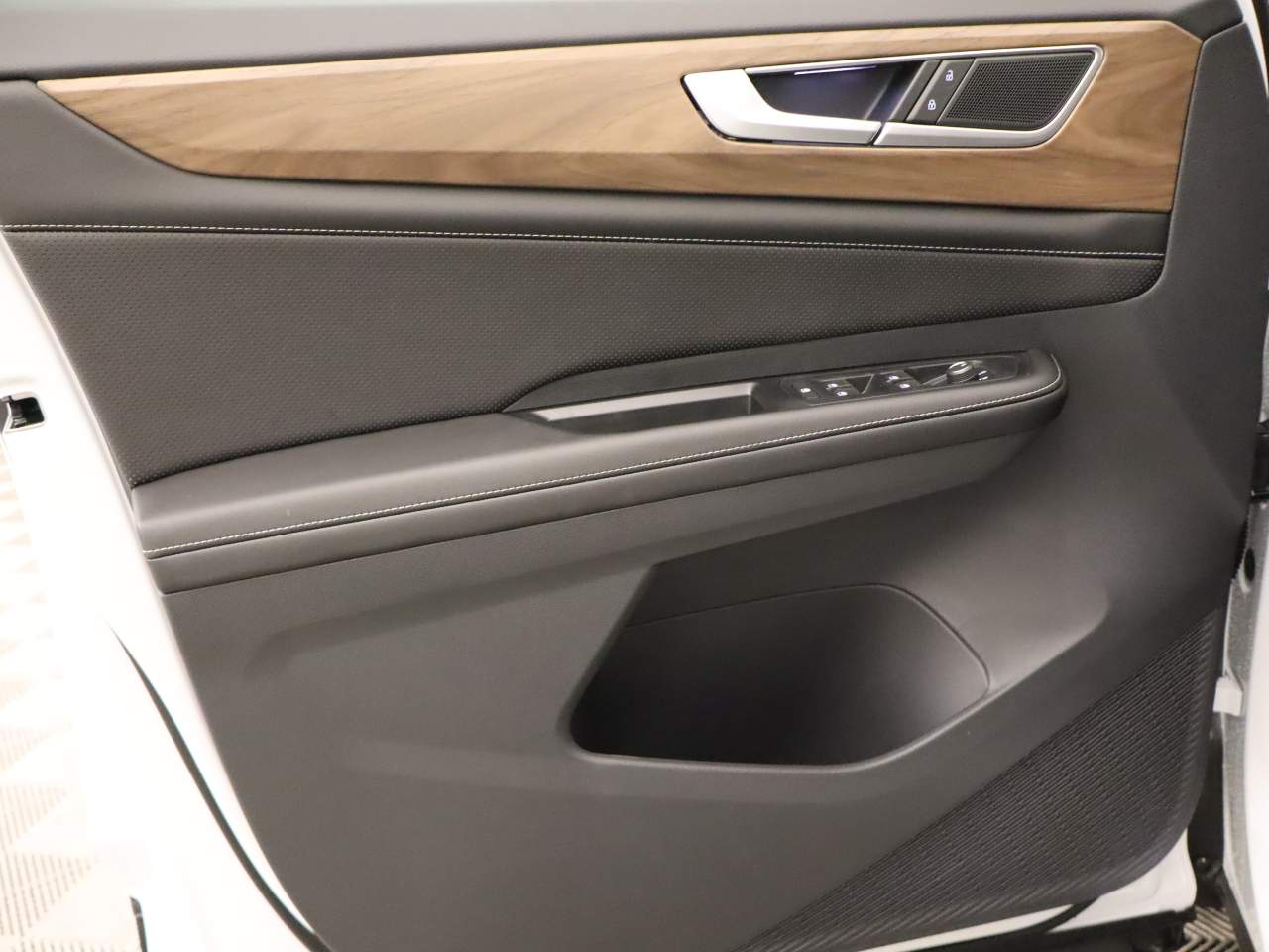 2026 Volkswagen Atlas SE