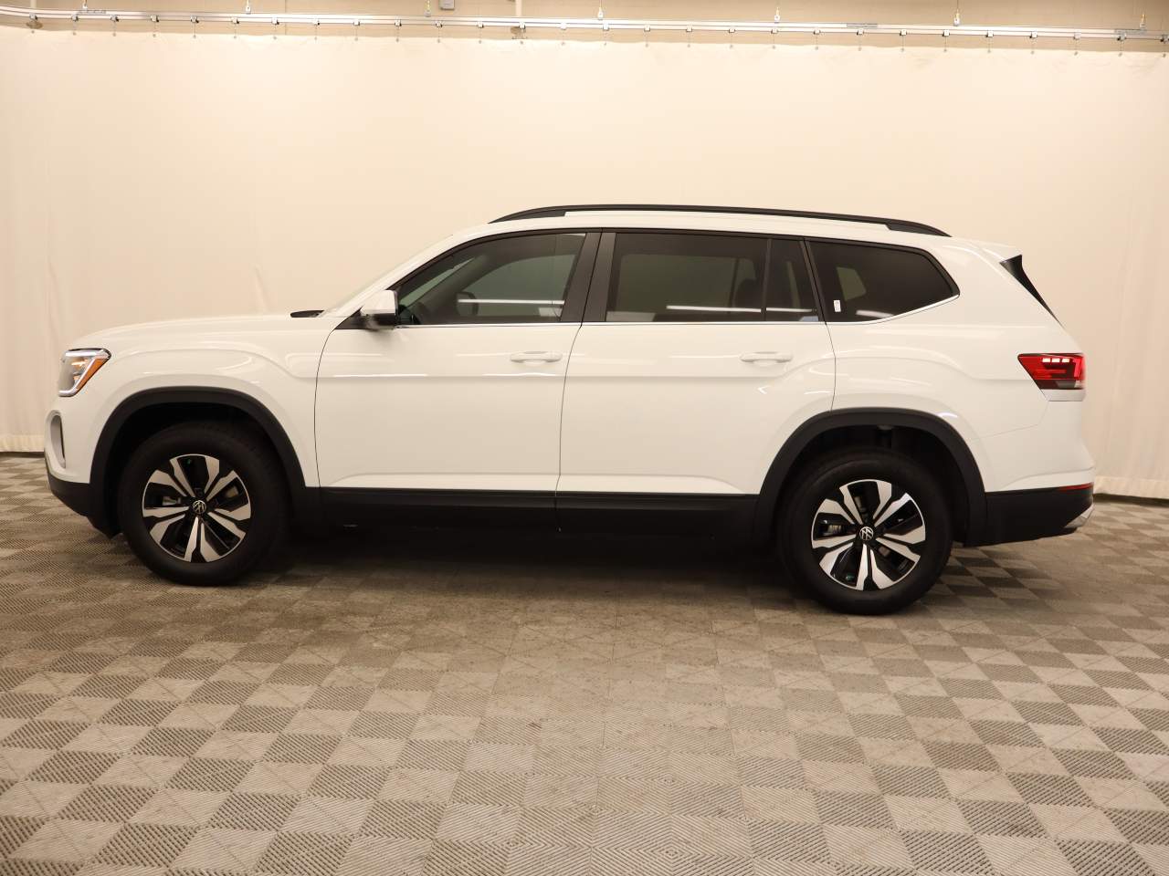 2024 Volkswagen Atlas SE