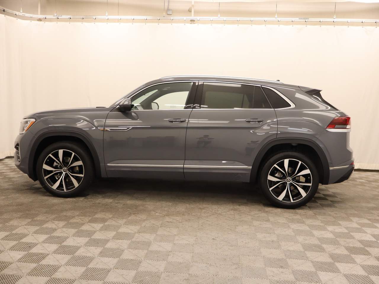 2026 Volkswagen Atlas Cross Sport SEL Premium R-Line 4Motion