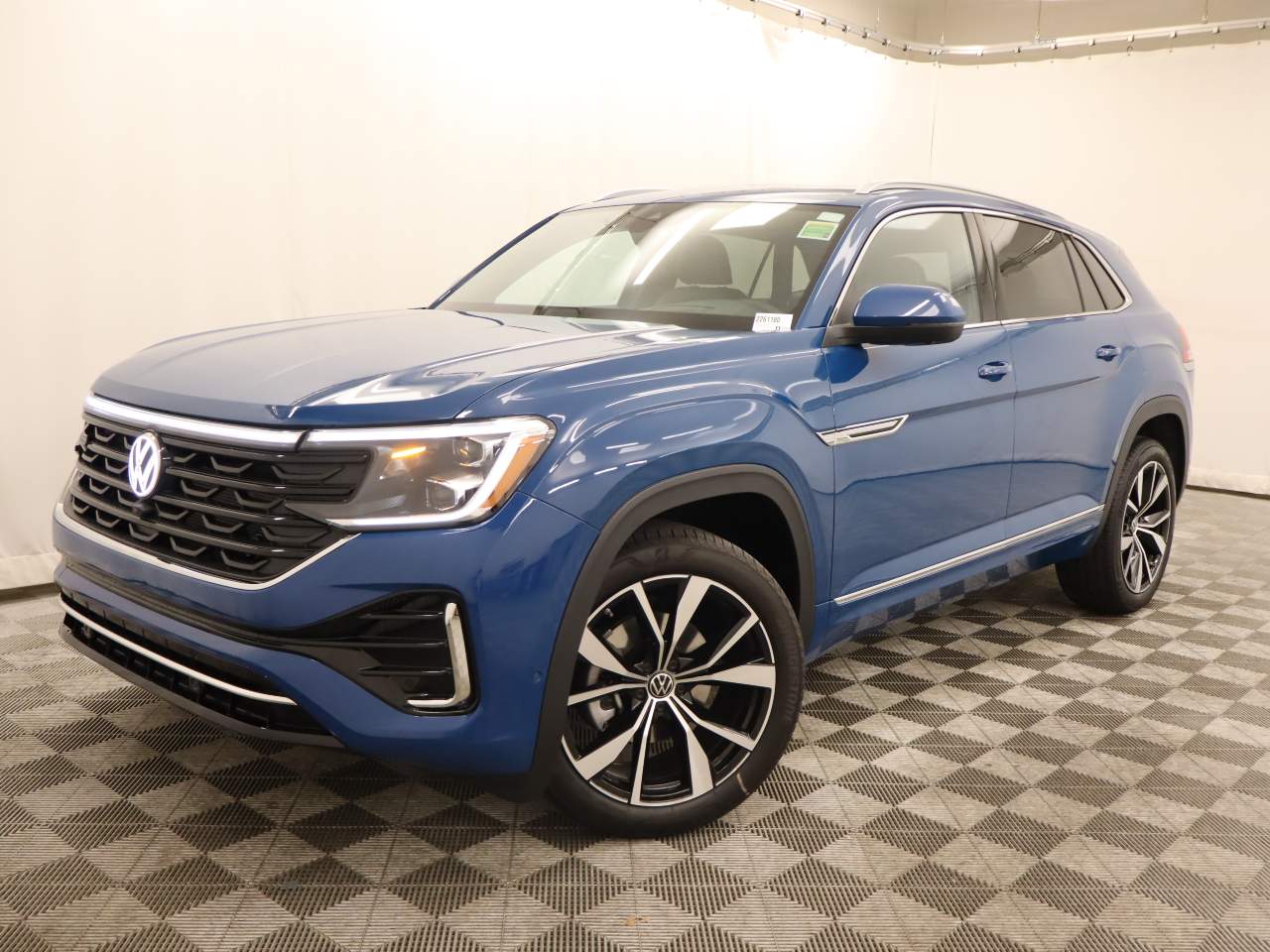 2026 Volkswagen Atlas Cross Sport SEL Premium R-Line 4Motion