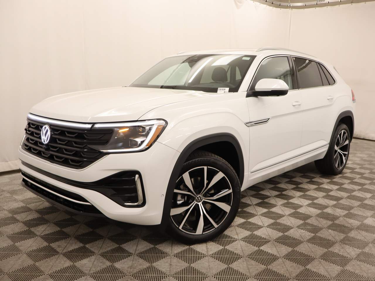 2026 Volkswagen Atlas Cross Sport SEL Premium R-Line 4Motion