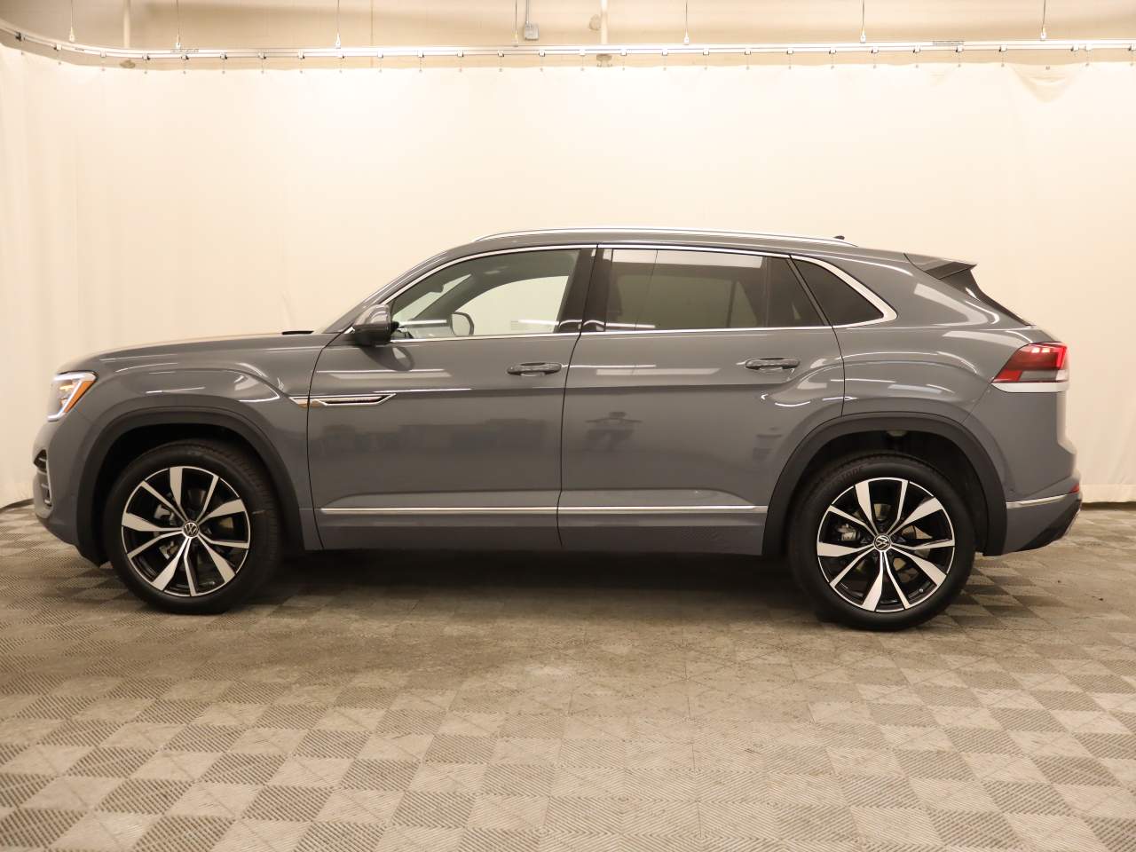 2026 Volkswagen Atlas Cross Sport SEL Premium R-Line 4Motion