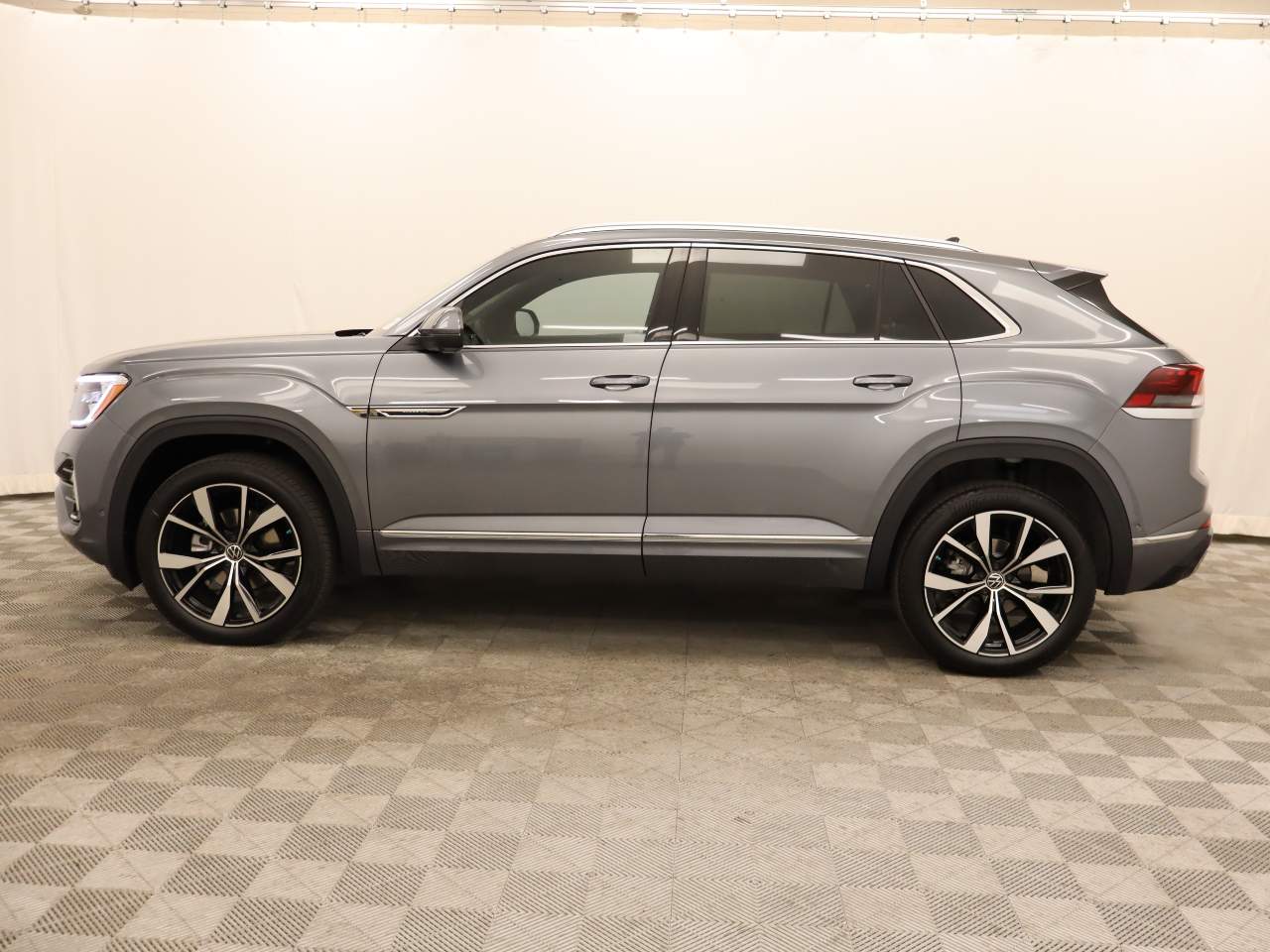 2025 Volkswagen Atlas Cross Sport SEL Premium R-Line 4Motion