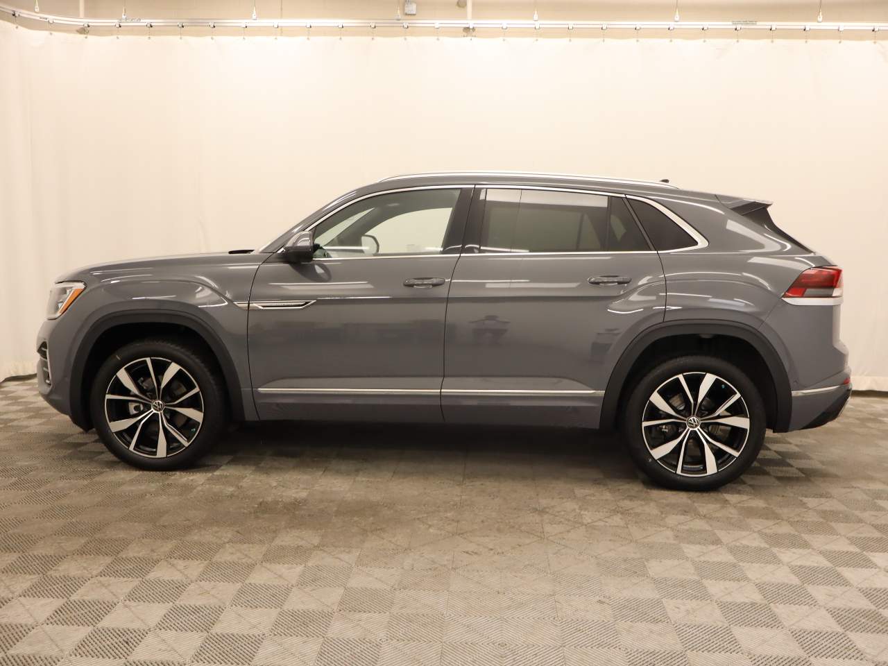 2025 Volkswagen Atlas Cross Sport SEL Premium R-Line 4Motion