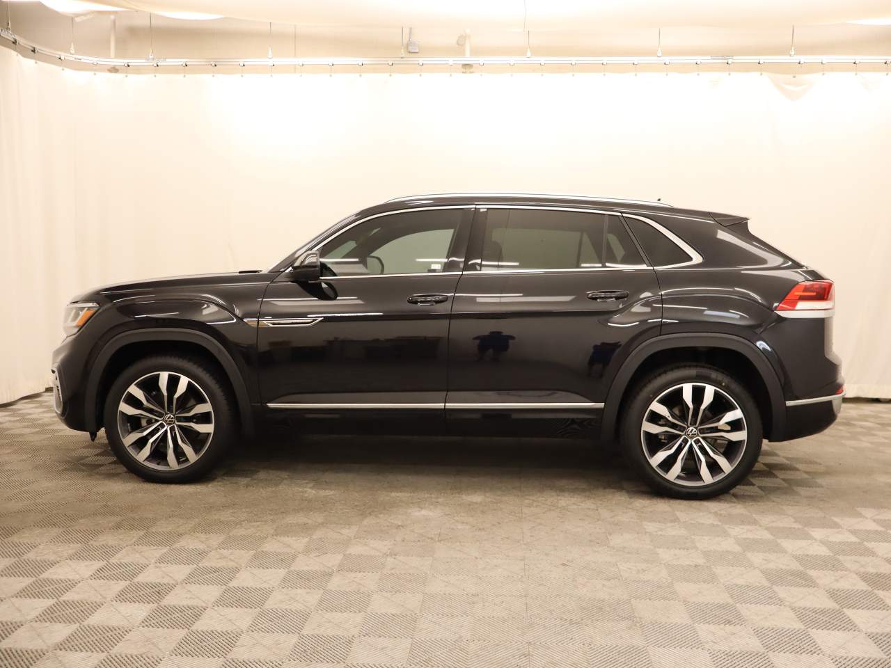 2023 Volkswagen Atlas Cross Sport V6 SEL Premium R-Line 4Motion