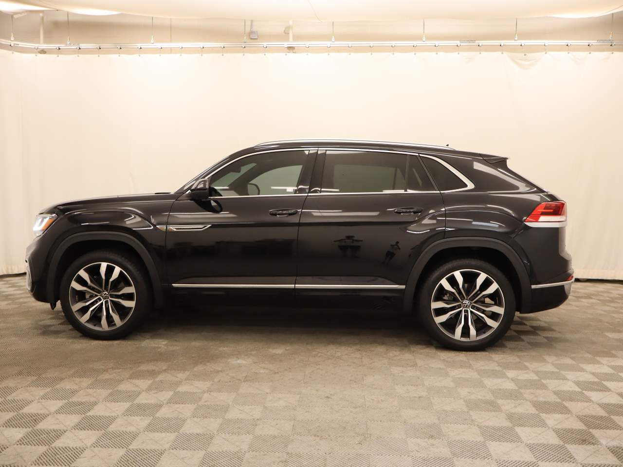 2023 Volkswagen Atlas Cross Sport V6 SEL Premium R-Line 4Motion