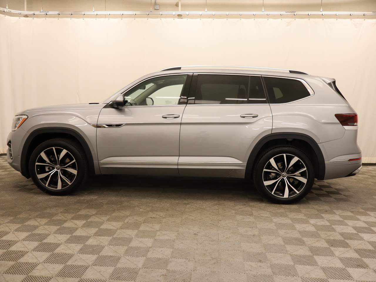 2025 Volkswagen Atlas SEL Premium R-Line 4Motion