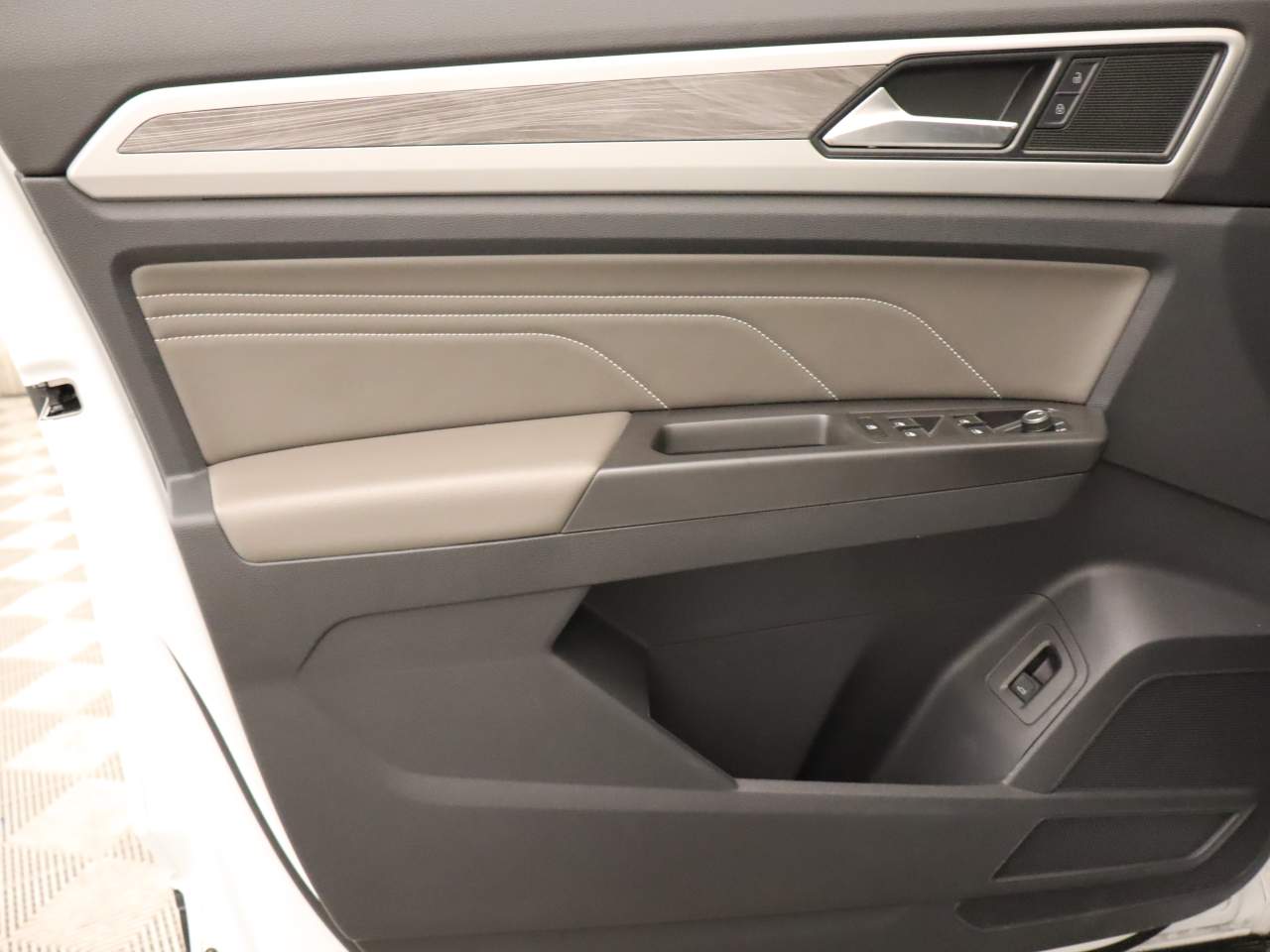 2022 Volkswagen Atlas Cross Sport SE 4Motion