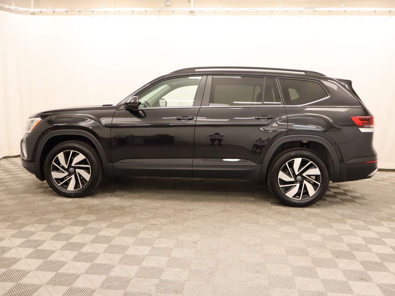 2025 Volkswagen Atlas SE 4Motion Technology