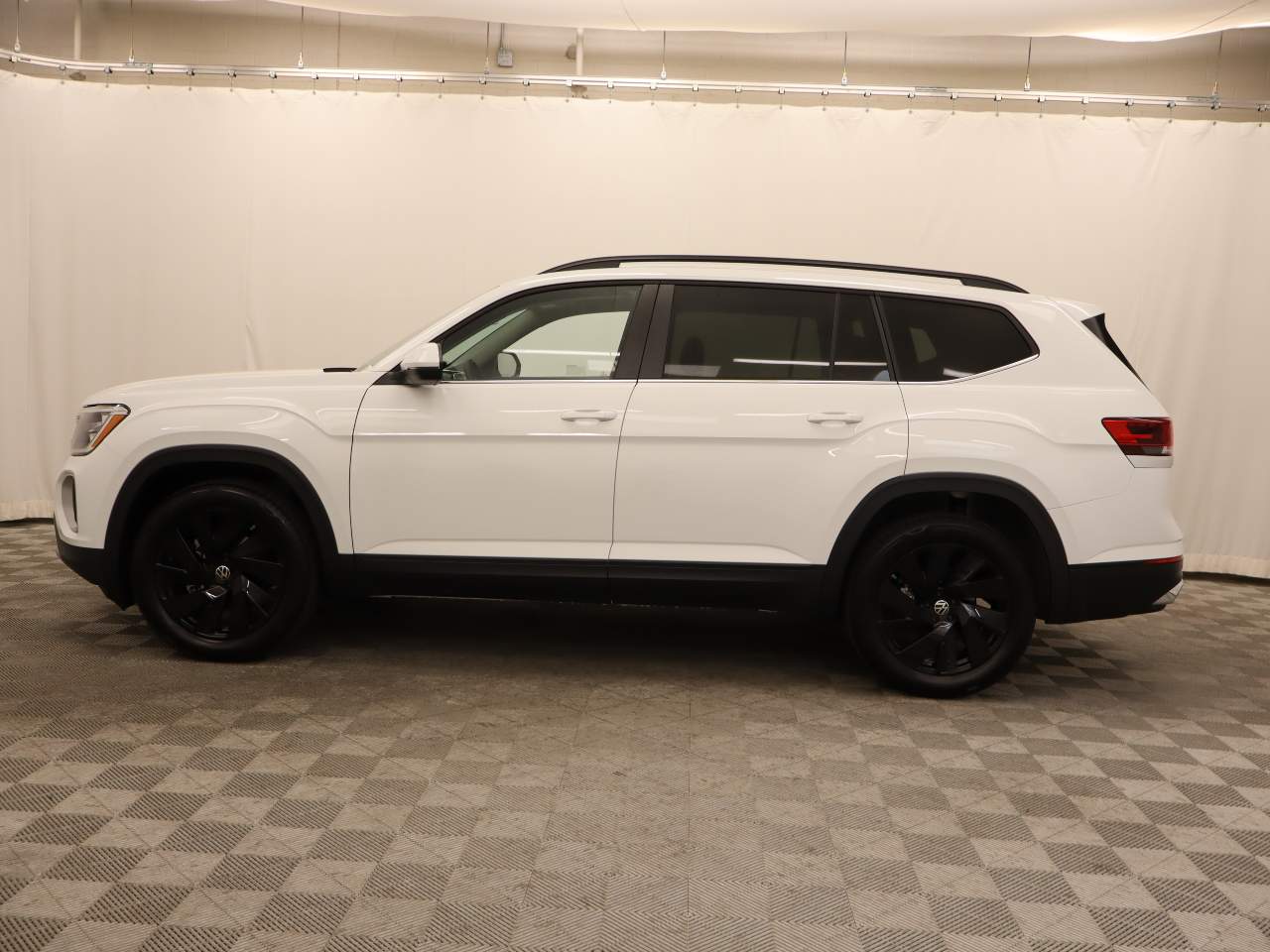 2025 Volkswagen Atlas SE 4Motion Technology