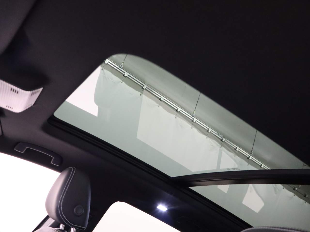 2026 Volkswagen Atlas Cross Sport SE Technology
