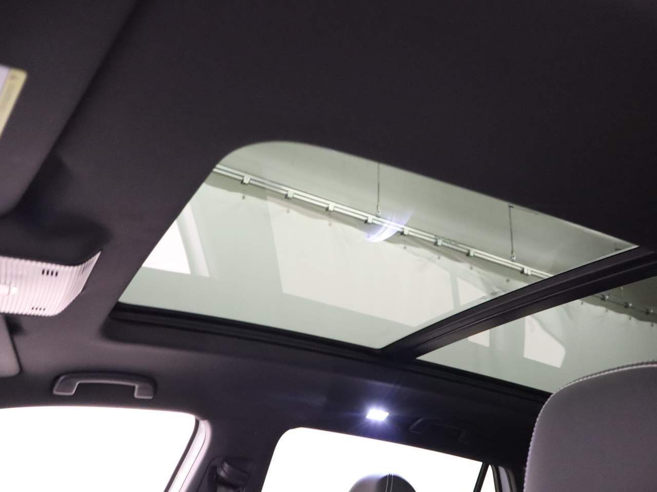 2026 Volkswagen Atlas Cross Sport SE Technology