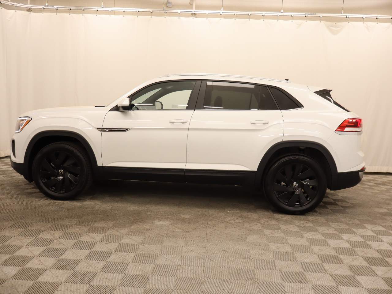 2026 Volkswagen Atlas Cross Sport SE Technology