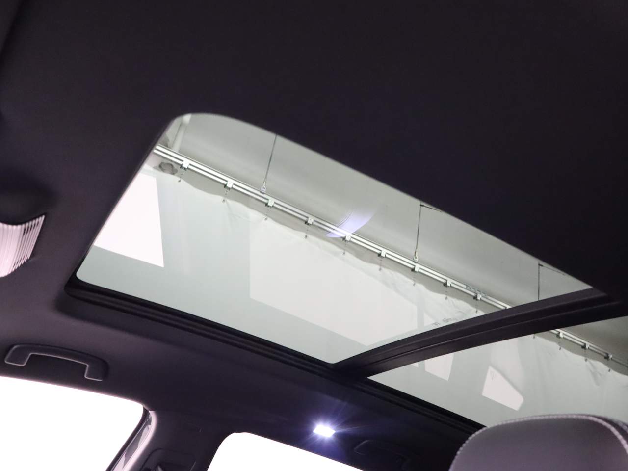 2026 Volkswagen Atlas Cross Sport SE Technology