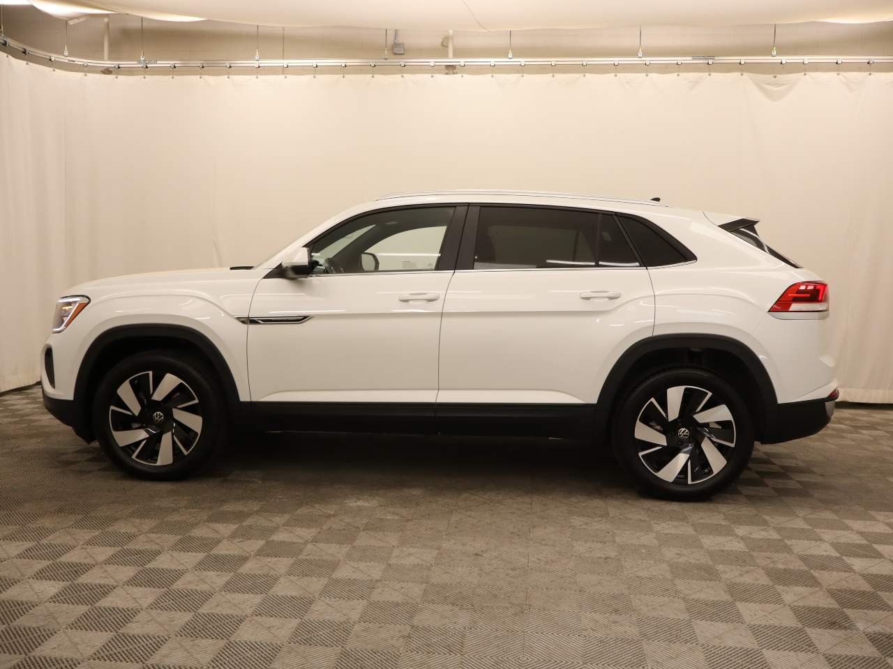 2026 Volkswagen Atlas Cross Sport SE Technology