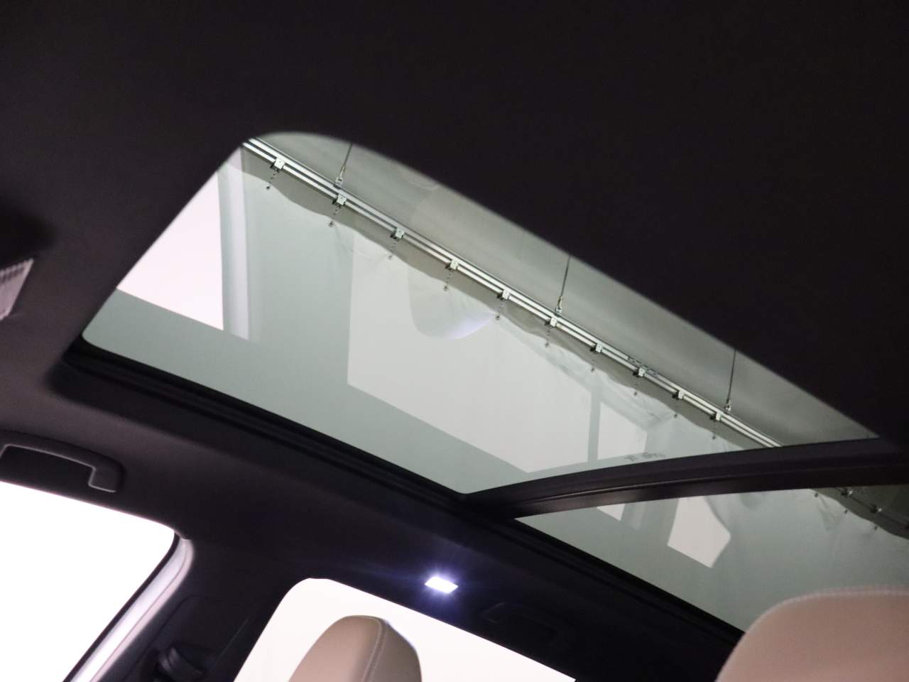 2026 Volkswagen Atlas Cross Sport SE Technology