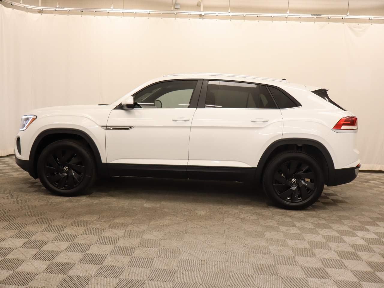 2026 Volkswagen Atlas Cross Sport SE Technology