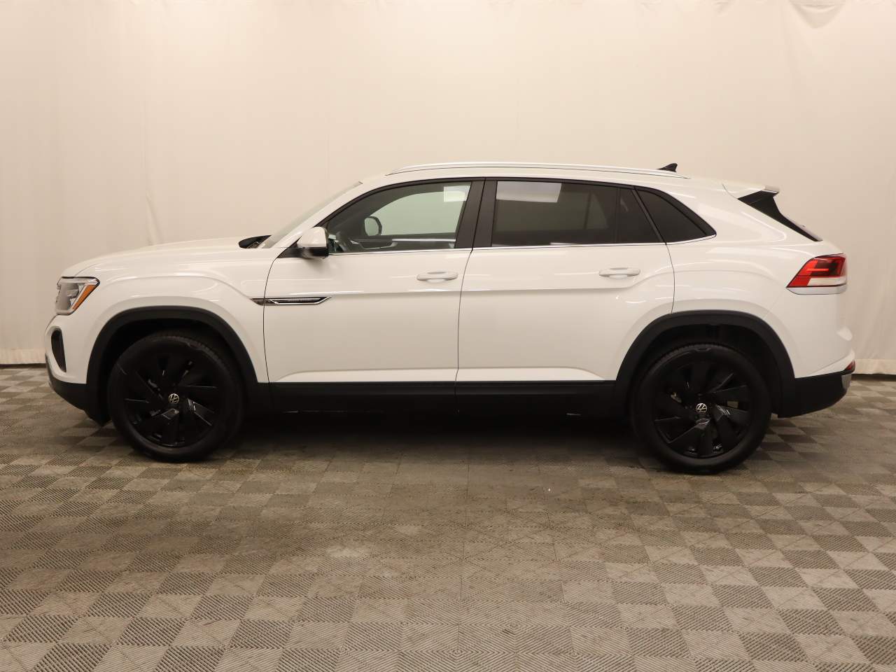 2026 Volkswagen Atlas Cross Sport SE Technology