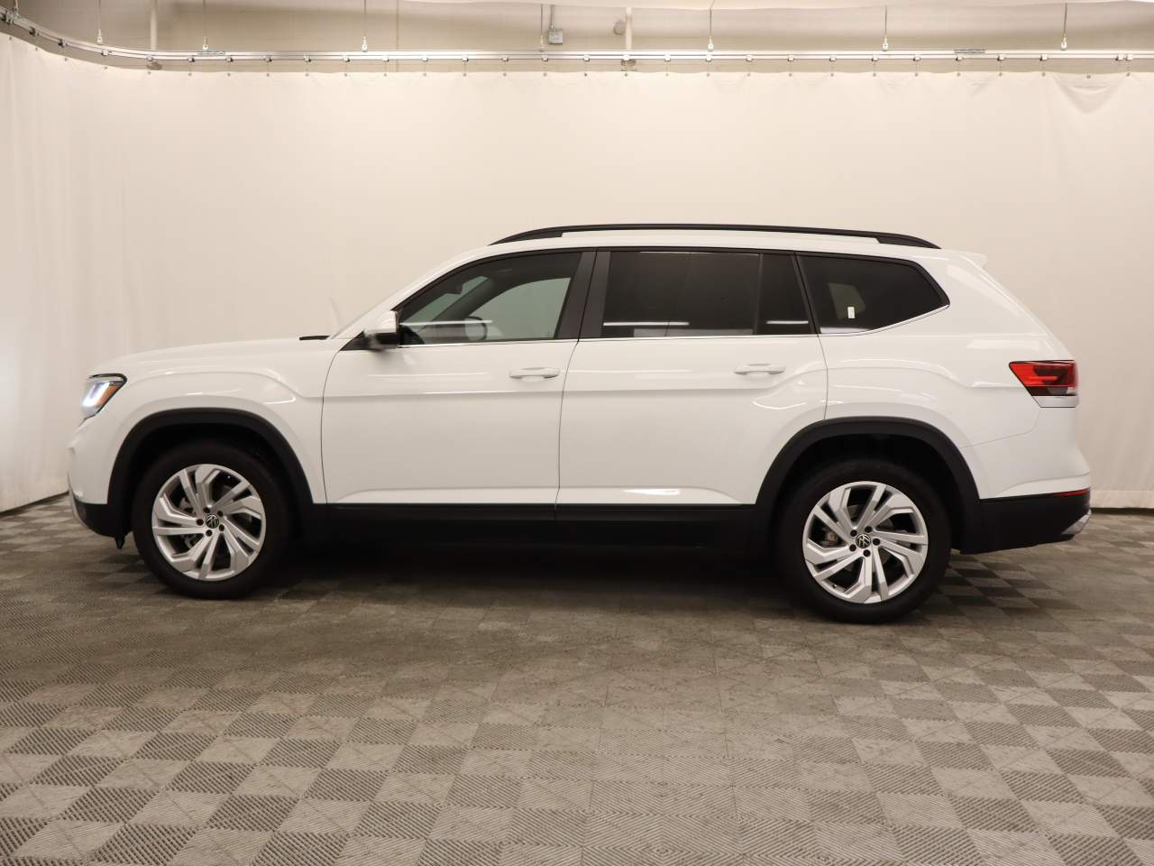 2023 Volkswagen Atlas V6 SE