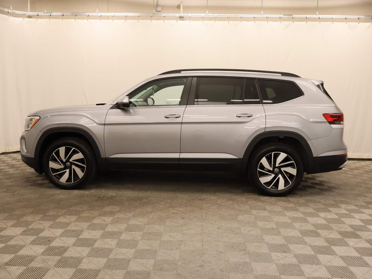 2025 Volkswagen Atlas SE Technology
