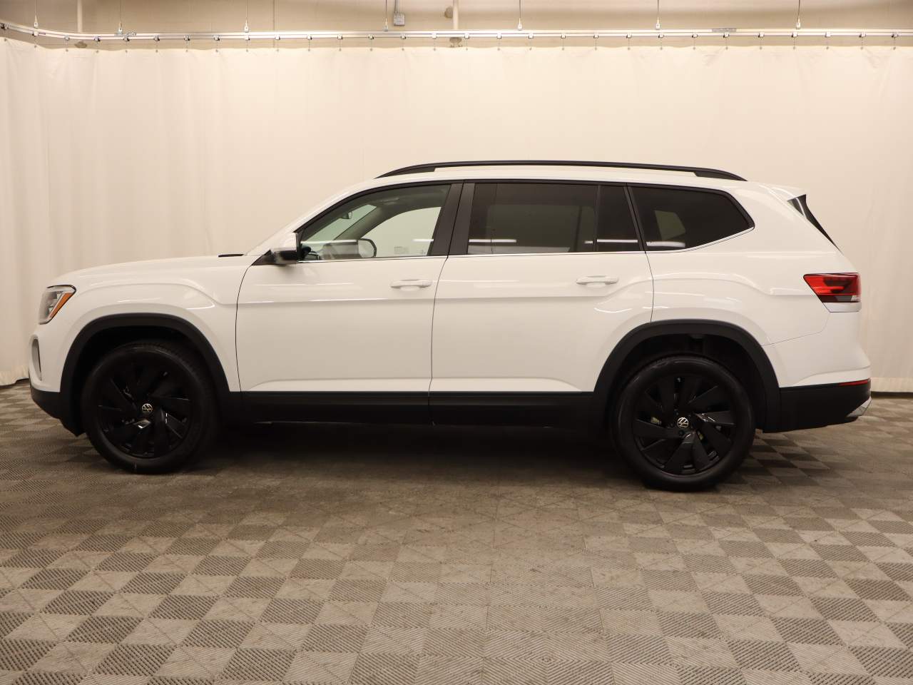 2025 Volkswagen Atlas SE Technology