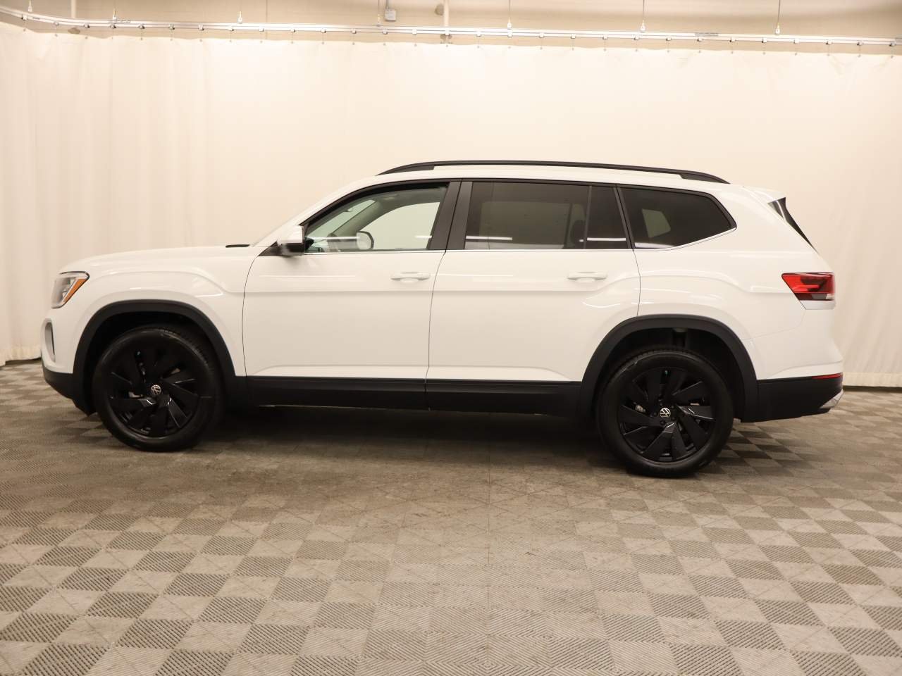 2025 Volkswagen Atlas SE 4Motion Technology