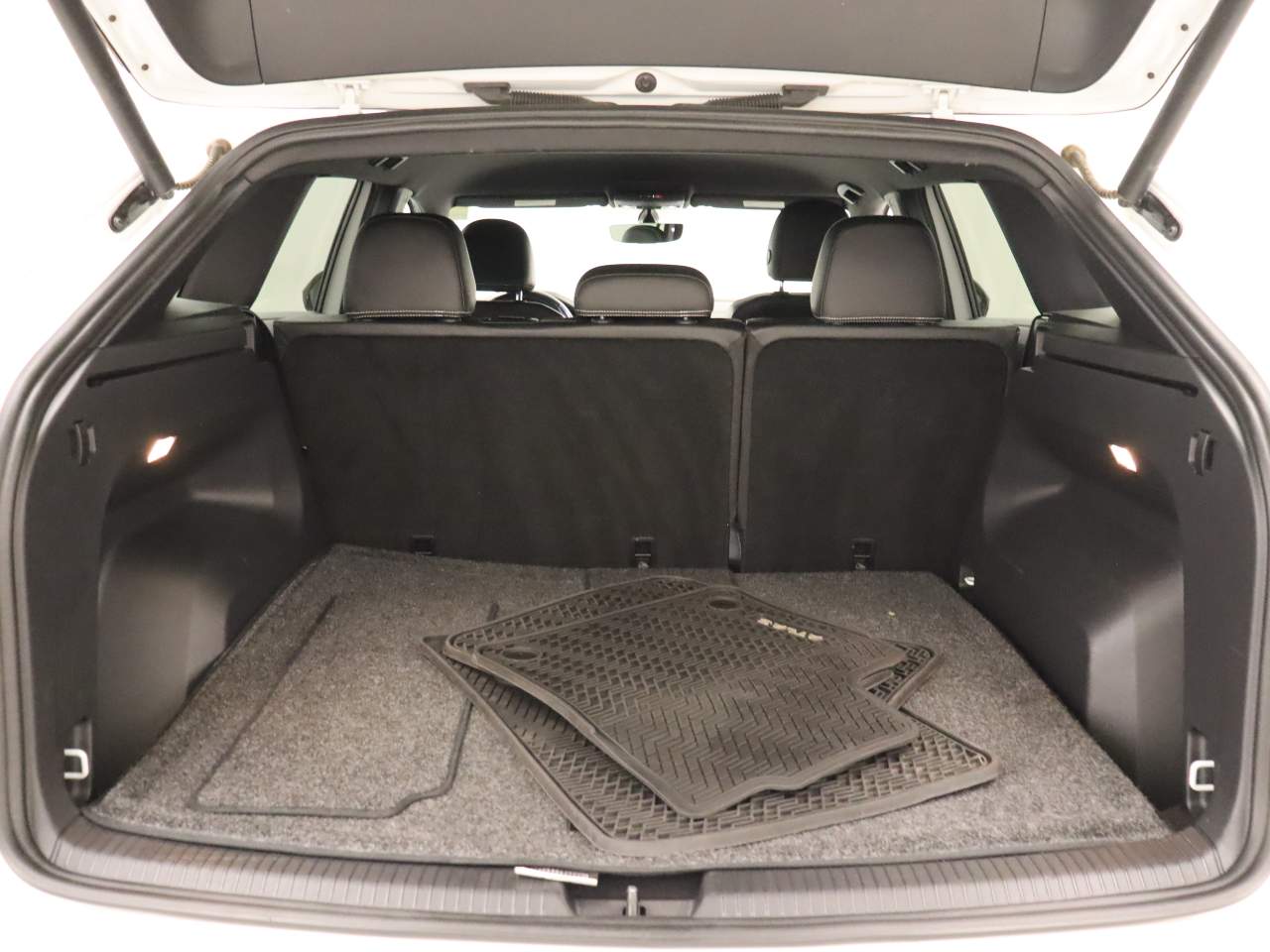 2021 Volkswagen Atlas Cross Sport V6 SE R-Line