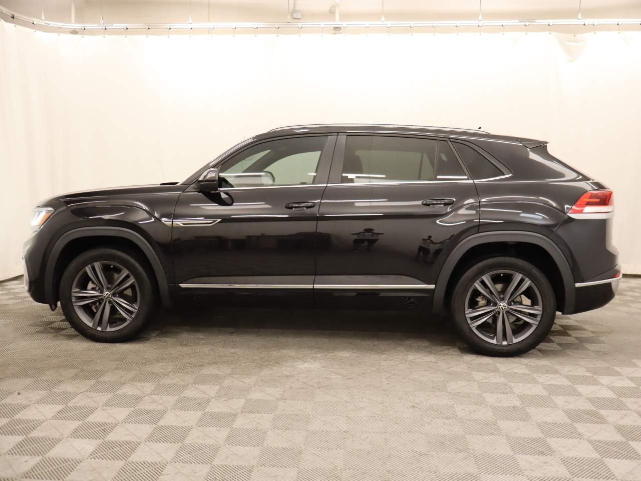 2021 Volkswagen Atlas Cross Sport V6 SE R-Line
