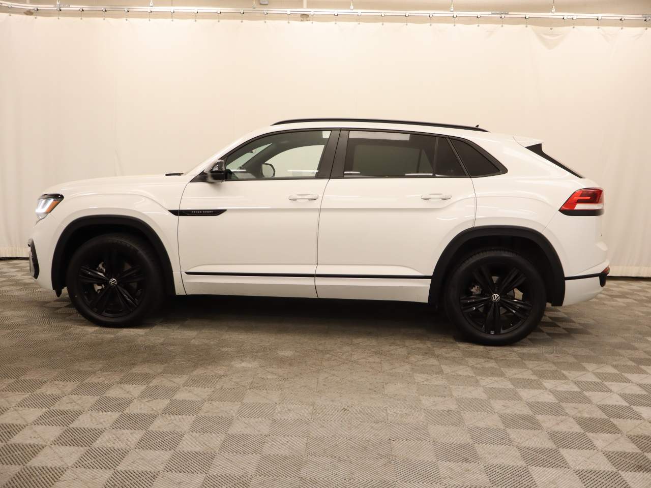 2023 Volkswagen Atlas Cross Sport V6 SEL R-Line Black 4Motion