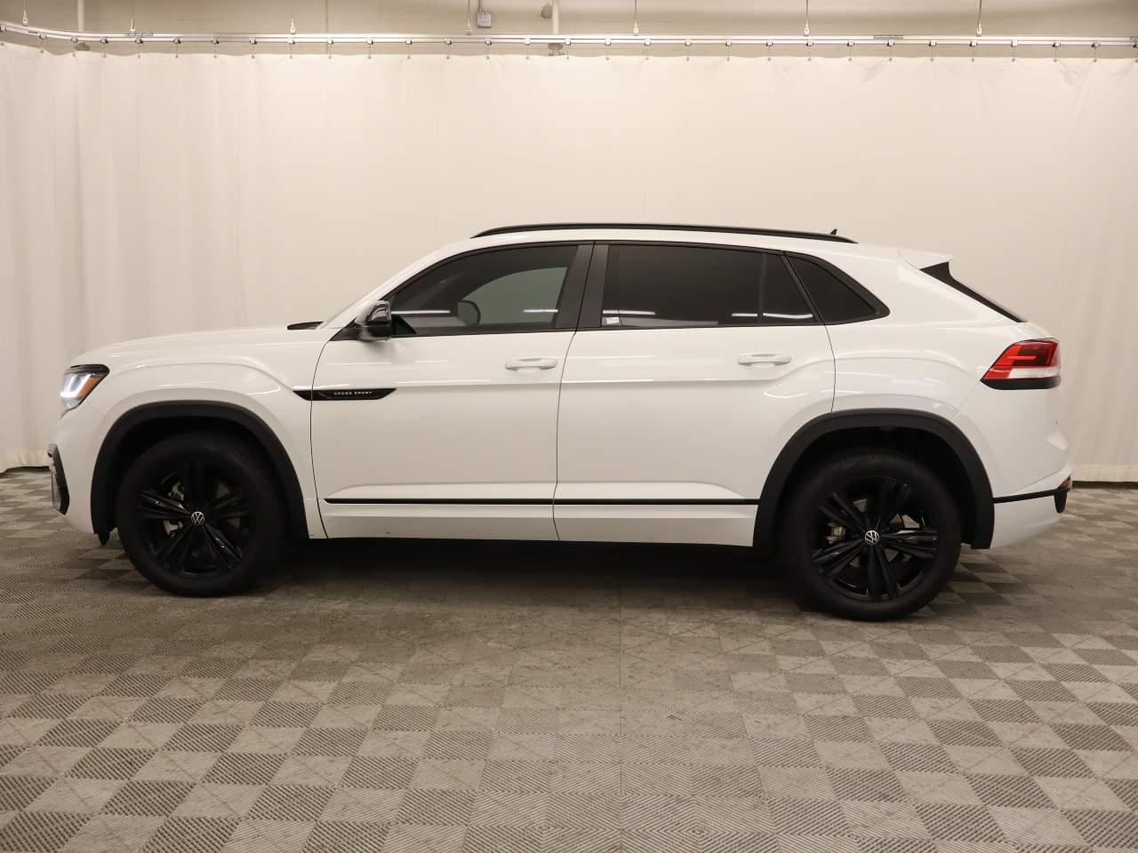 2023 Volkswagen Atlas Cross Sport V6 SEL R-Line Black 4Motion