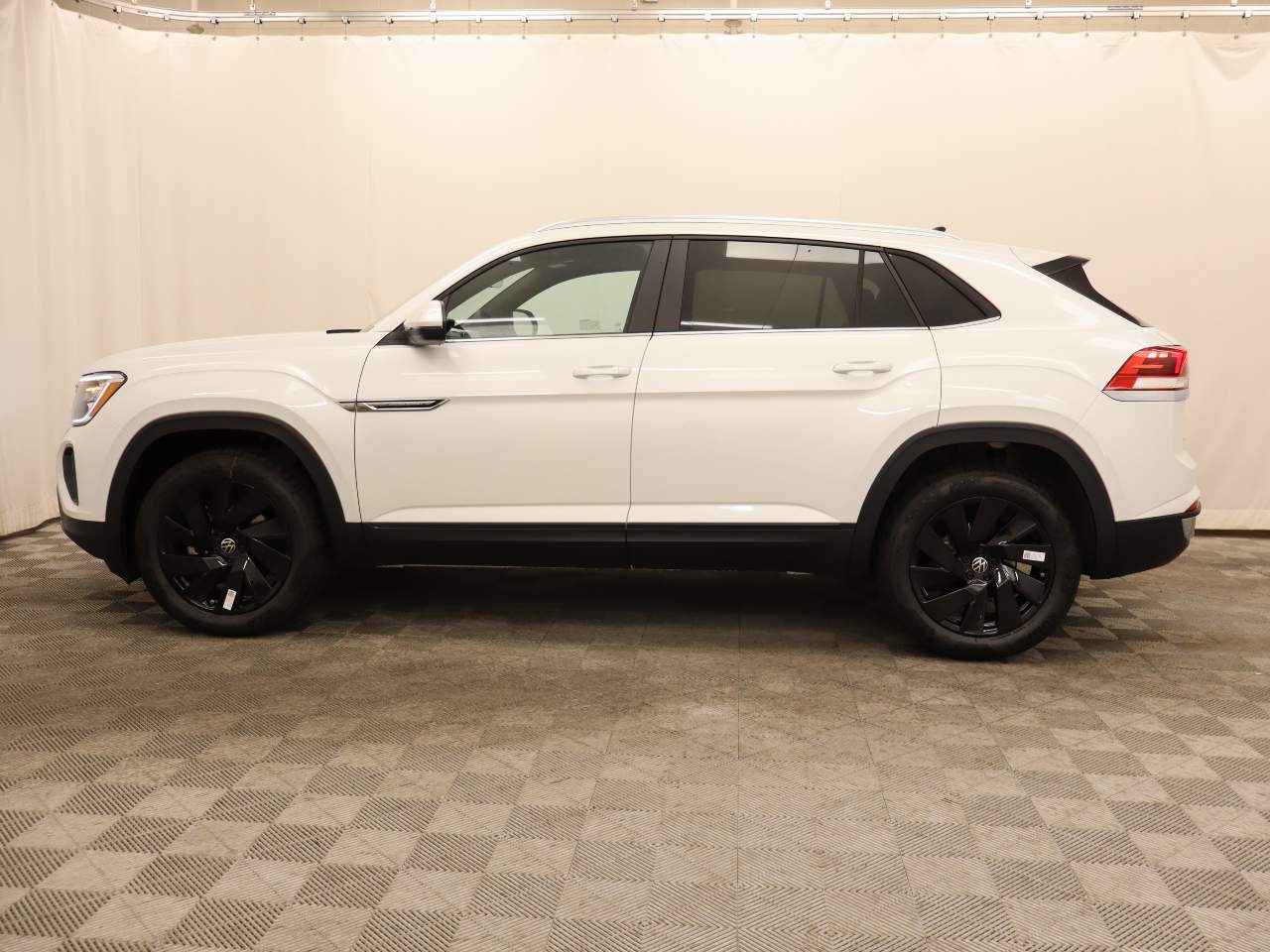 2026 Volkswagen Atlas Cross Sport SE Technology