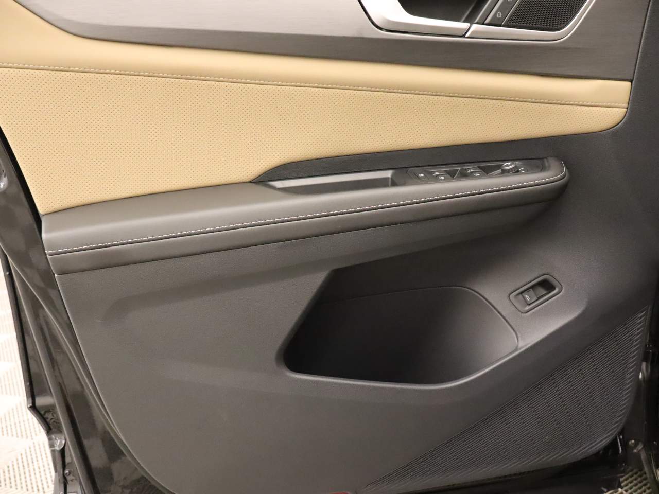 2025 Volkswagen Atlas Cross Sport SE Technology