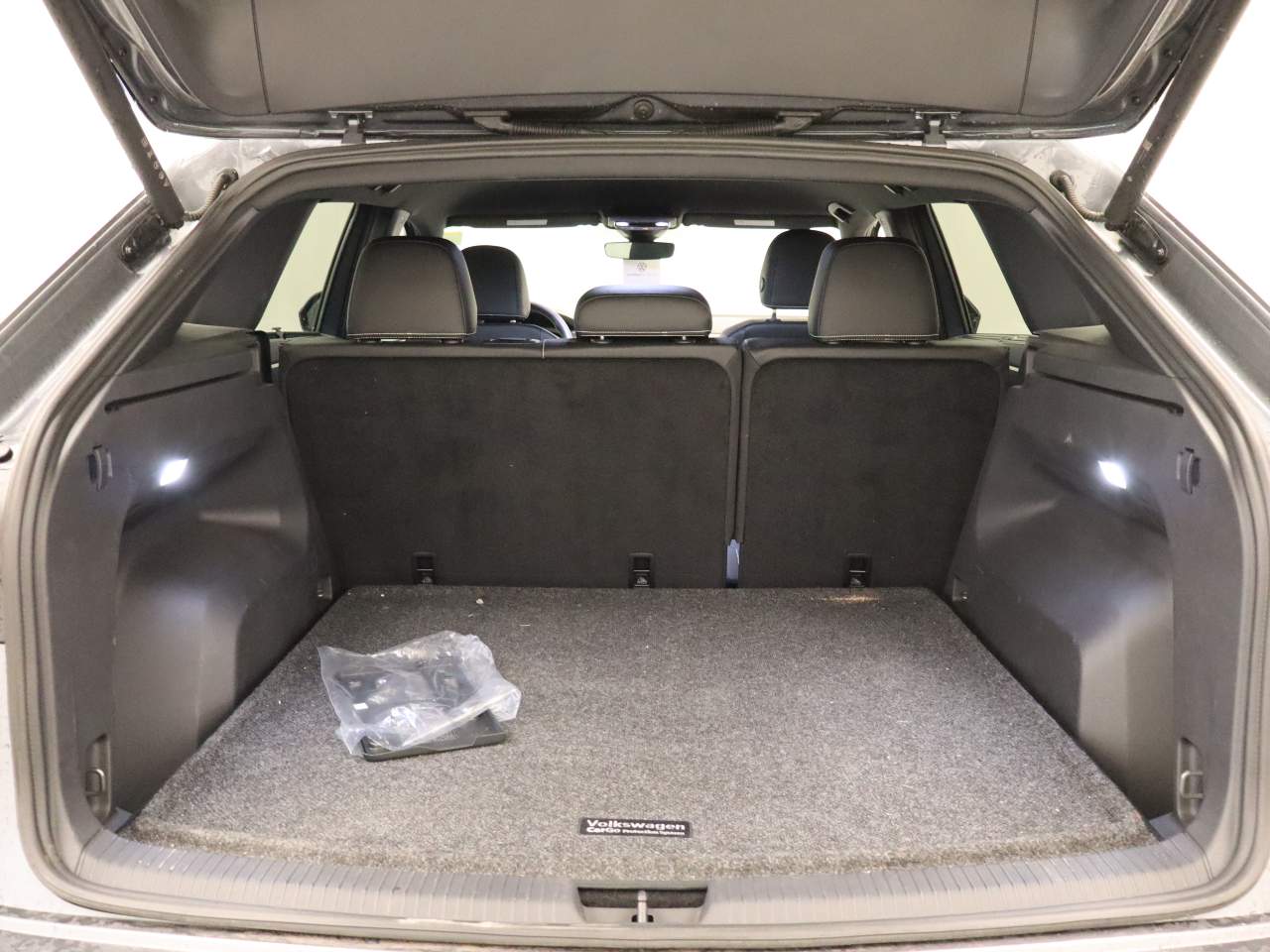 2025 Volkswagen Atlas Cross Sport SE